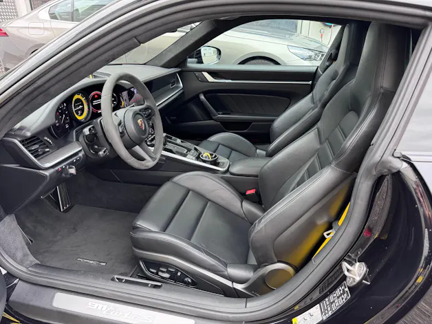 PORSCHE 911 Turbo S PDK
