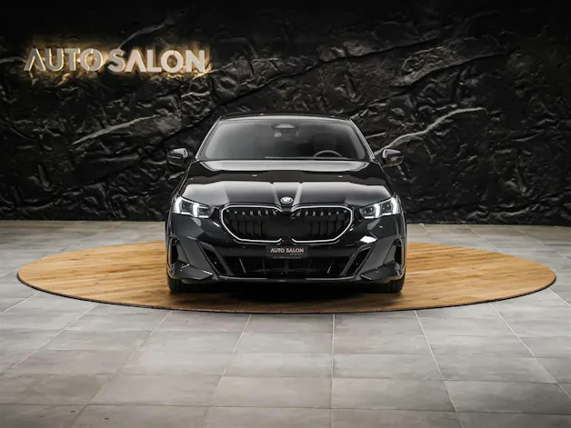 BMW 520i 48V M Sport Steptronic *ICONIC GLOW*Werksgarantie*21" Felgen*Sitzlüftung*