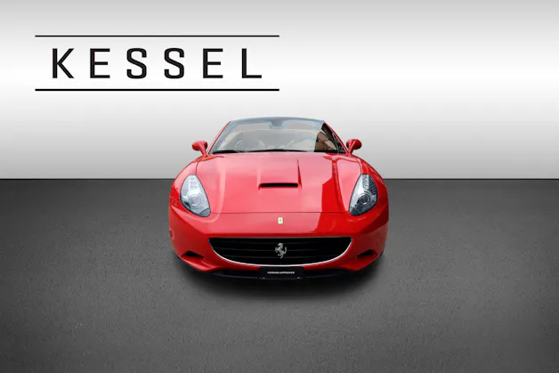 FERRARI California 4.3 V8