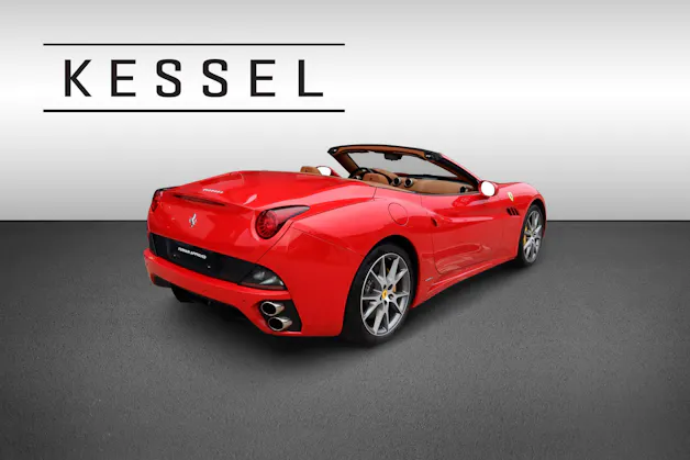 FERRARI California 4.3 V8