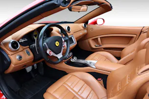 FERRARI California 4.3 V8