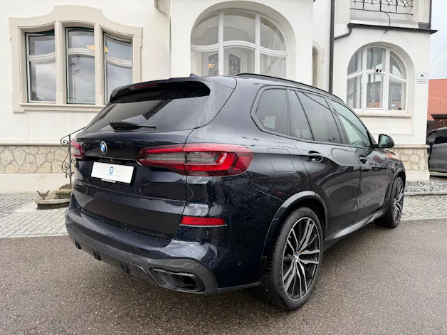 BMW X5 30d xDrive M-SPORT * 7 SITZER * 22 ZOLL ALUFELGEN *