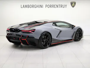 Lamborghini Revuelto HPEV