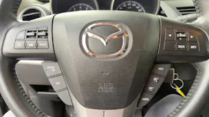 MAZDA 3 Hatchback 1.6 Red Edition