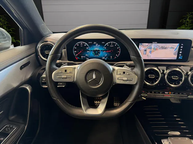 MERCEDES-BENZ A 250 AMG Line