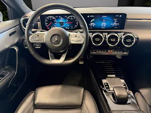MERCEDES-BENZ A 250 AMG Line