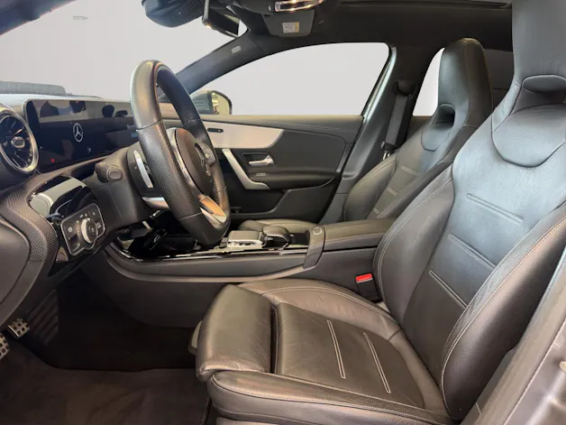 MERCEDES-BENZ A 250 AMG Line