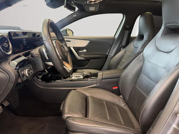 MERCEDES-BENZ A 250 AMG Line