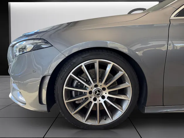 MERCEDES-BENZ A 250 AMG Line