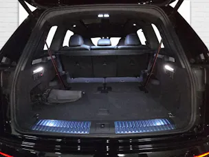 AUDI Q7 SUV TDI quattro 220 kW