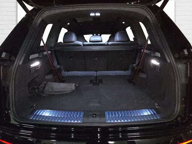 AUDI Q7 SUV TDI quattro 220 kW