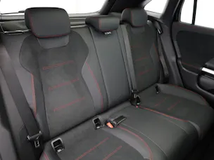 MERCEDES-BENZ GLA 200 7G-DCT