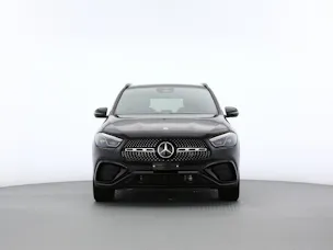 MERCEDES-BENZ GLA 200 7G-DCT