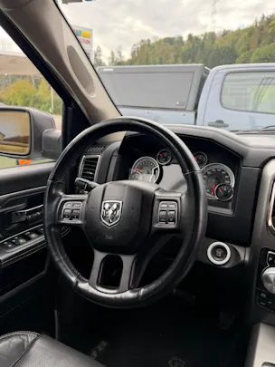 DODGE Ram