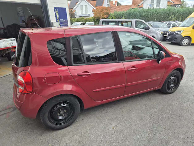 RENAULT Modus 1.2 16V T Dynamique