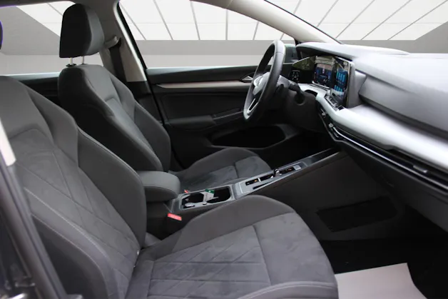 VW Golf 2.0 TDI Life DSG 4Motion