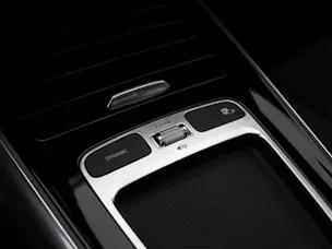 MERCEDES-BENZ GLA 250 4Matic 8G-DCT