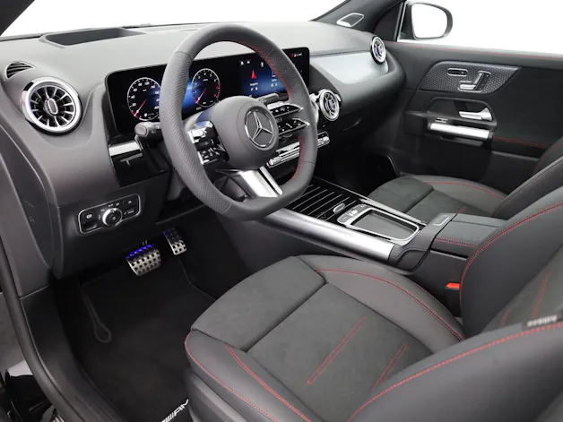 MERCEDES-BENZ GLA 250 4Matic 8G-DCT