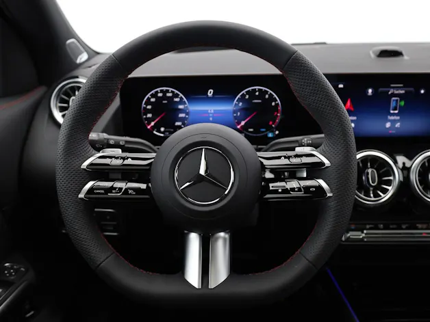 MERCEDES-BENZ GLA 250 4Matic 8G-DCT