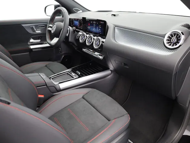 MERCEDES-BENZ GLA 250 4Matic 8G-DCT