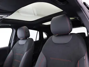 MERCEDES-BENZ GLA 250 4Matic 8G-DCT