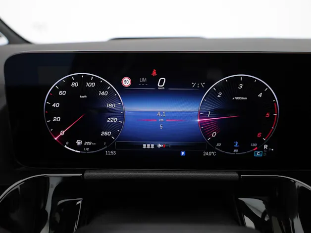 MERCEDES-BENZ GLA 220d 4Matic 8G-DCT