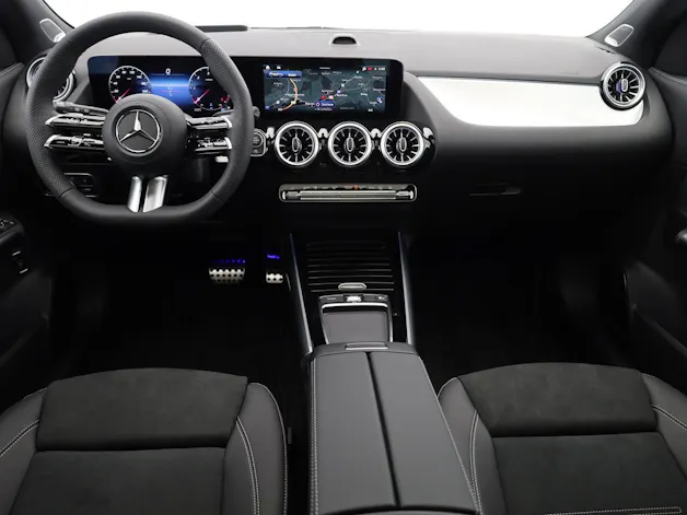 MERCEDES-BENZ GLA 220d 4Matic 8G-DCT