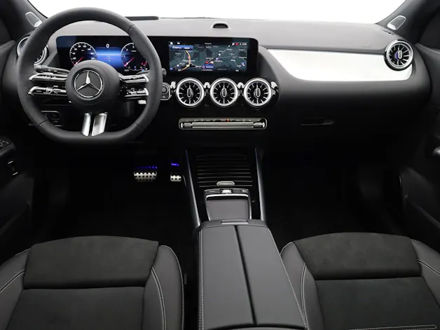 MERCEDES-BENZ GLA 220d 4Matic 8G-DCT