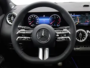 MERCEDES-BENZ GLA 220d 4Matic 8G-DCT