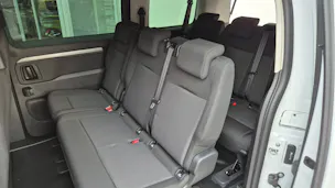 PEUGEOT Traveller Business Short Aut-8 KMU Helvetia