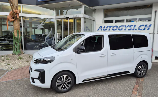 PEUGEOT Traveller Business Short Aut-8 KMU Helvetia