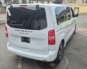 PEUGEOT Traveller Business Short Aut-8 KMU Helvetia