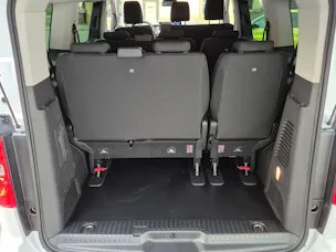 PEUGEOT Traveller Business Short Aut-8 KMU Helvetia