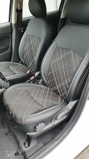 Mitsubishi Space Star 1.2 CVT Diamond KMU Helvetia