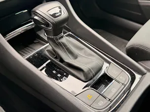 SKODA Karoq Sportline 4x4 *** ANHÄNGERKUPPLUNG ***
