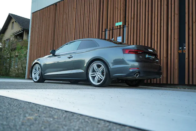 AUDI A5 COUPÉ 40 TFSI S-LINE SPORT BLACK S-TRONIC l 190 PS