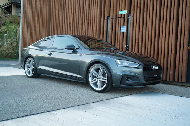 AUDI A5 COUPÉ 40 TFSI S-LINE SPORT BLACK S-TRONIC l 190 PS