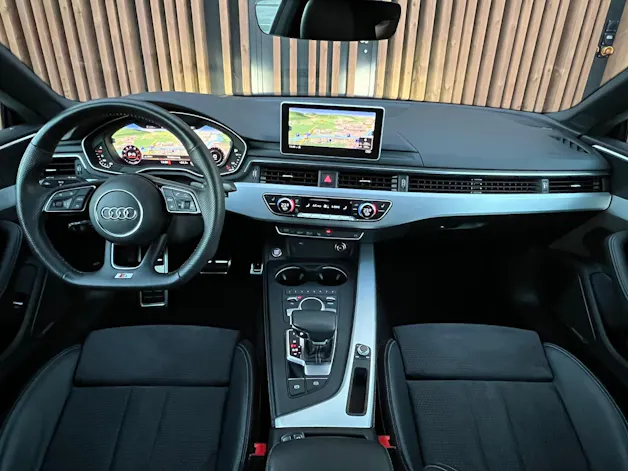 AUDI A5 COUPÉ 40 TFSI S-LINE SPORT BLACK S-TRONIC l 190 PS