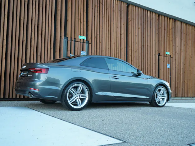 AUDI A5 COUPÉ 40 TFSI S-LINE SPORT BLACK S-TRONIC l 190 PS