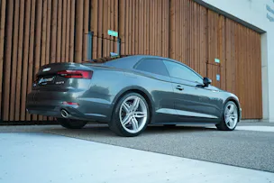 AUDI A5 COUPÉ 40 TFSI S-LINE SPORT BLACK S-TRONIC l 190 PS