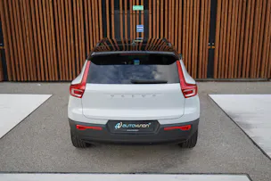 VOLVO XC40 B5 BENZIN MILD HYBRID AWD R-DESIGN ULTIMATE GEARTRONIC l 250 PS