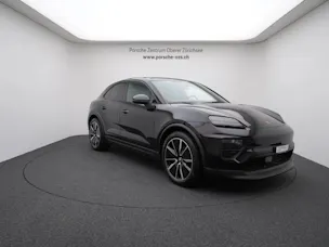 PORSCHE Macan 4