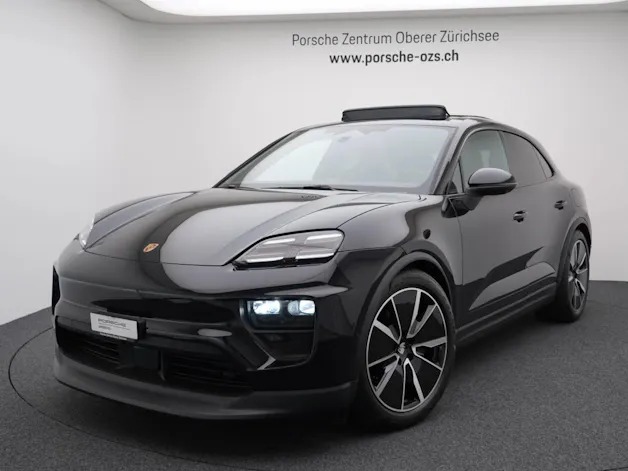 PORSCHE Macan 4