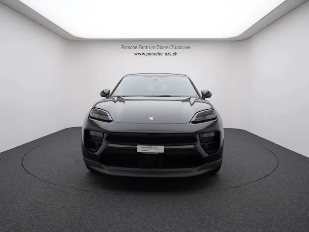 PORSCHE Macan 4