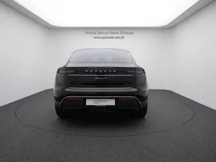 PORSCHE Macan 4
