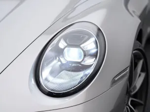 PORSCHE 911 Carrera