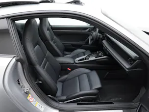 PORSCHE 911 Carrera
