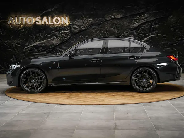 BMW 320i xDrive Steptronic M Sport Pro *ALL BLACK*Facelift*Werksgarantie*20" Felgen*Harman/Kardon*