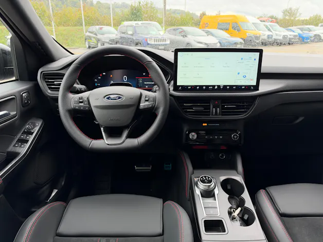 FORD Kuga 2.5 FHEV ST-Line X 4WD Coole grey matter Edition - VOLLE Hütte