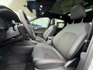 FORD Kuga 2.5 FHEV ST-Line X 4WD Shadow Edition